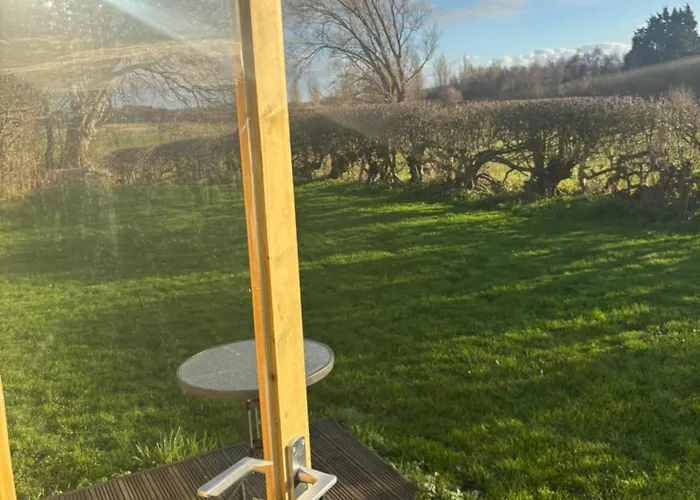 Kemping Yellowhammer Hut At Carr House Farm *