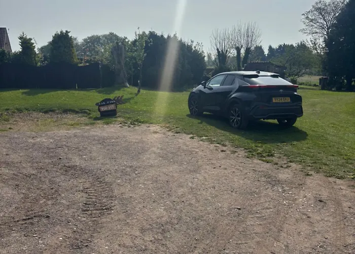 Kemping Yellowhammer Hut At Carr House Farm Cayton